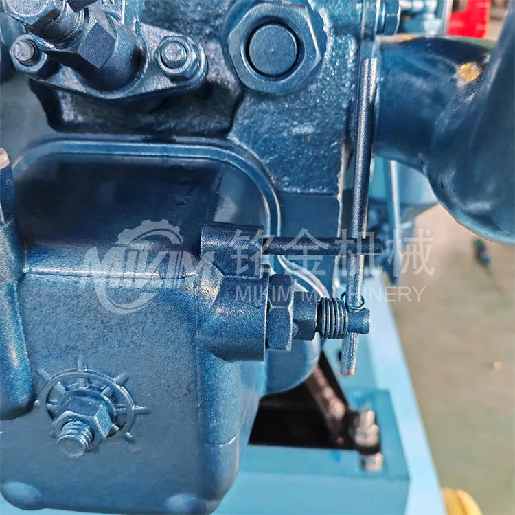 Stroj na výrobu krmiva pre brojlery