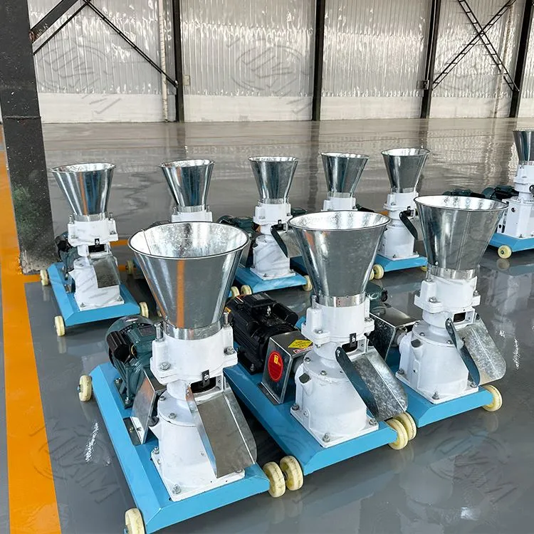 Poľnohospodársky stroj na krmivo pre pelety