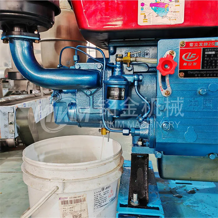 Stroj na výrobu kuracieho jedla